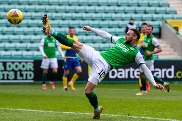Hibs' Martin Boyle first-half lunge for the ball took him close to cancelling out St Johnstone's opener at Easter Road. Photo by Ross Parker / SNS Group