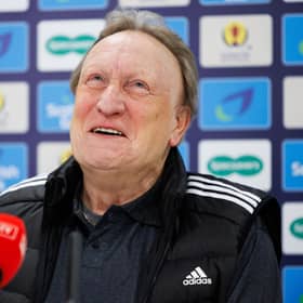 Neil Warnock has his eyes on glory with Aberdeen.