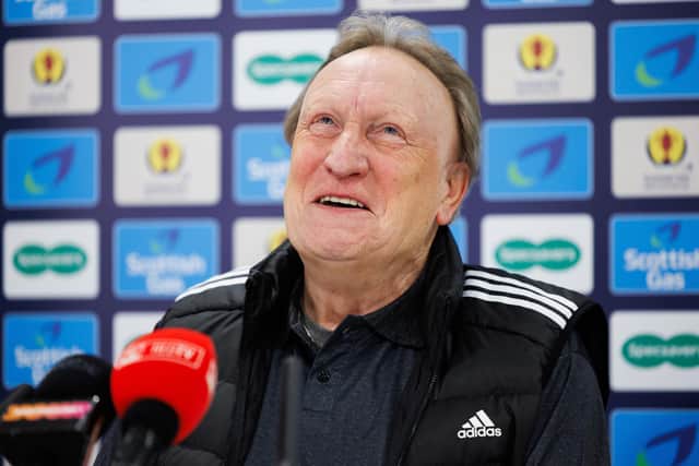 Neil Warnock has his eyes on glory with Aberdeen.