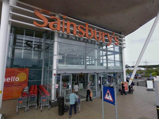 Sainsbury's comes in the fourth position on the list, with 111,000 monthly searches for ‘Sainsbury's jobs’ and 17,000 searches a month for ‘Sainsbury's careers’, totalling 128,000 searches a month.