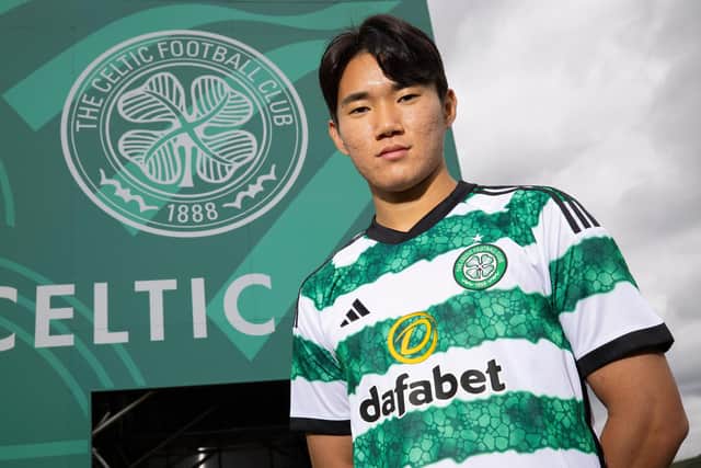 Yang Hyun-jun has joined Celtic from South Korean outfit Gangwon FC.