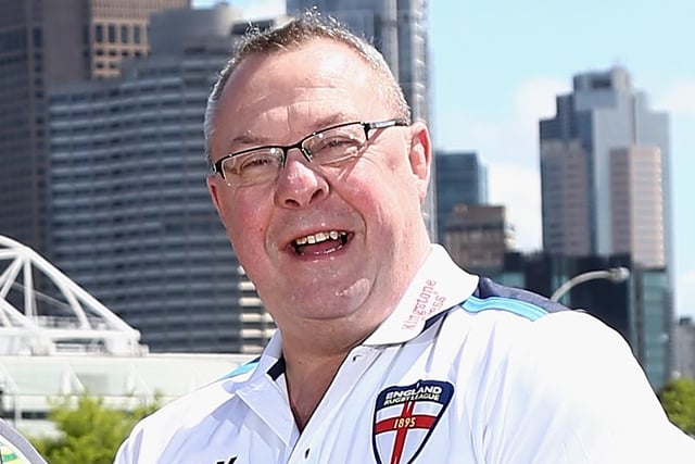Former Leeds, Hull FC and Great Britain star Garry Schofield has tipped St Helens to edge out Catalans by eight points and Rhinos to beat Warrington by ten in his predictions for this week's fixtures (Total Rugby League)