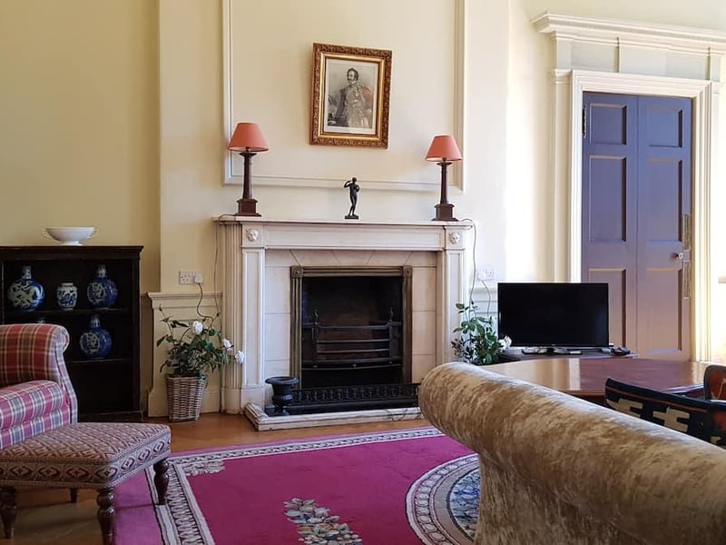 Situated on Heriot Row – a highly prestigious street in central Edinburgh – is this fabulous first floor apartment. The space offers two large bedrooms, private access to Queen Street Gardens, a fully equipped kitchen, stunning interiors and luxury sofa. If you’re looking to stay in a traditional Georgian-style property close to Princes Street, then this will make the ideal base to explore Edinburgh’s culture with your loved one. The price of a two-night stay over Valentine’s Day is £252.