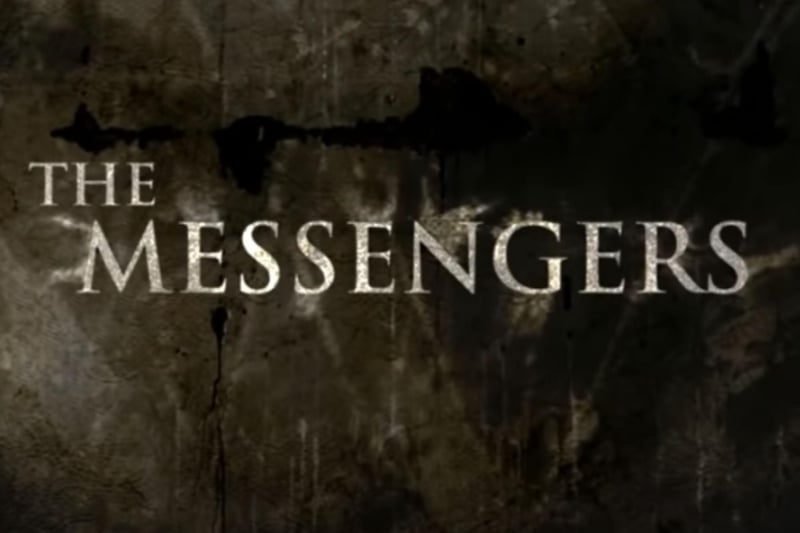 His second entry in the top three, Sam Raimi is the master of jump scares. Kirsten Stewart shrugs off her Twilight role by taking on this role in a film that begins with a terrified mother packing to flee when an unseen attacker kills the whole family. There's 27 jump scares to keep you on your toes.