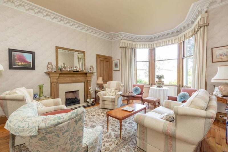Drawing room.