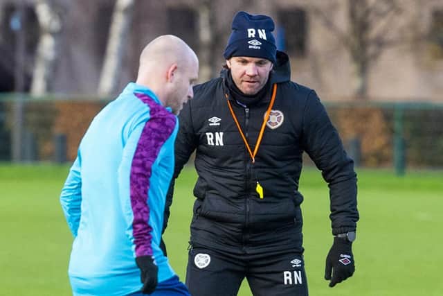 Former Hearts manager Robbie Neilson (R) and Steven Naismith on the training pitch in 2020. (Photo by Mark Scates / SNS Group)
