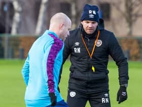 Former Hearts manager Robbie Neilson (R) and Steven Naismith on the training pitch in 2020. (Photo by Mark Scates / SNS Group)
