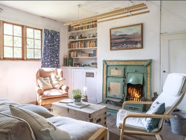 Sitting room.