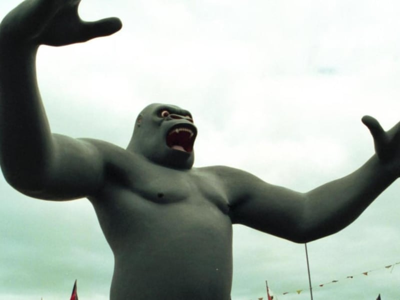 The Empire State Building in the US doesn’t have a monopoly over giant gorilla monsters. For decades, sculptor Nicholas Monro’s King Kong statue watched over the entrance of the Ingliston Market in Edinburgh.
