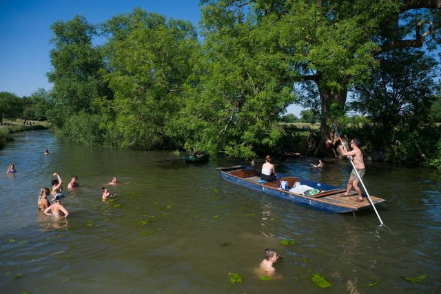 Temperatures forecast to peak at 33C
