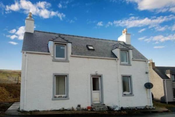 These spacious detached houses in the Scottish Islands will cost you significantly less than the average flat in Edinburgh