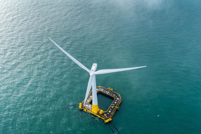 photo de l'éolienne offshore en Loire-Atlantique au large du Croisic.