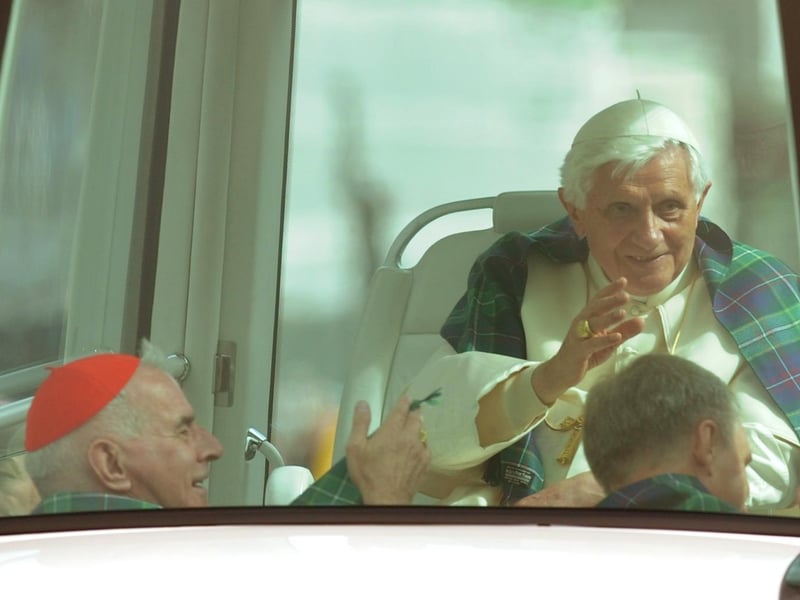 Pope Benedict XVI greeted the crowds in Edinburgh.