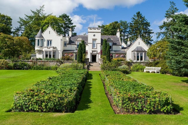 Located in Tarland, around 30 miles from Aberdeen, guests at Douneside House have access to a health club featuring an indoor swimming pool, a sauna, a steam room and a fully-equipped gym. There's also tennis, mini golf, fitness classes, a restaurant serving up meals made from local produce, and a bar for an evening tipple.