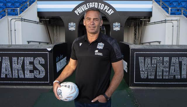 Franco Smith has signed a two-year deal at Glasgow Warriors.