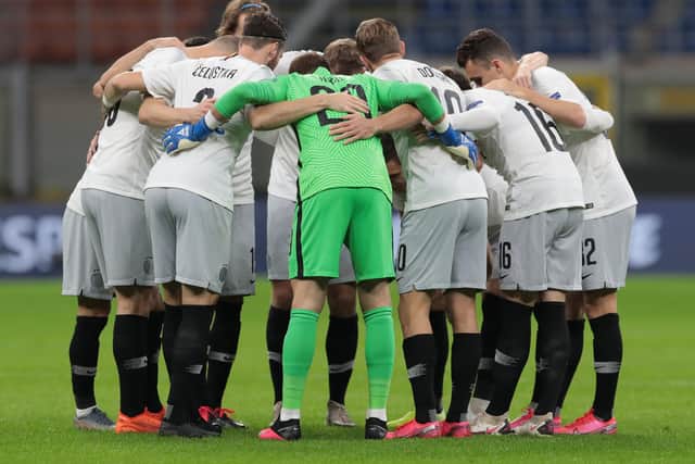 Sparta Prague huddle prior to the UEFA Europa League Group H stage match with AC Milan (Photo by Emilio Andreoli/Getty Images)