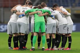 Sparta Prague huddle prior to the UEFA Europa League Group H stage match with AC Milan (Photo by Emilio Andreoli/Getty Images)
