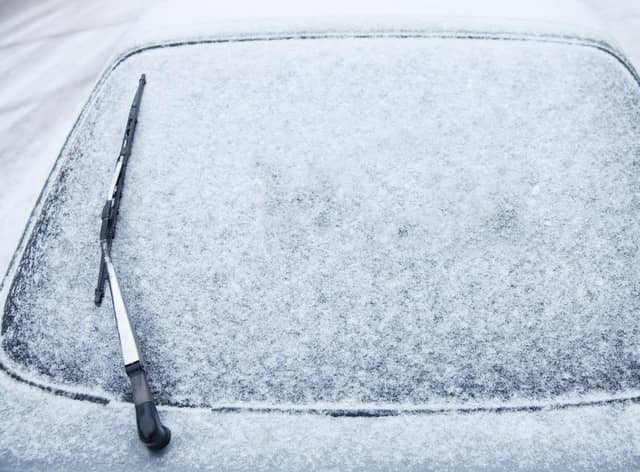 Ex-NASA engineer Mark Rober has uploaded a video explaining how to defrost car windows using the power of science - and four straightforward steps.