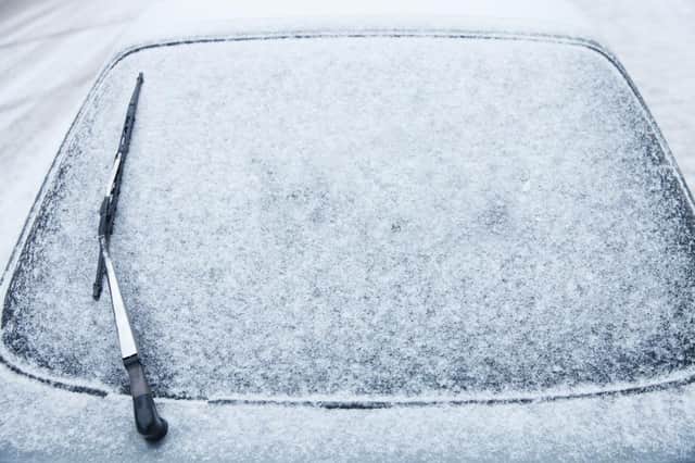 Ex-NASA engineer Mark Rober has uploaded a video explaining how to defrost car windows using the power of science - and four straightforward steps.