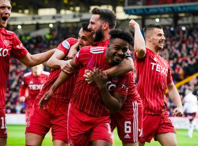 Duk terrorised the Hearts defence in Aberdeen's win.  (Photo by Paul Byars / SNS Group)