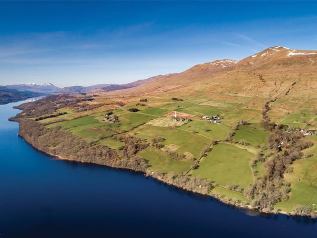 The stunning lochside location.