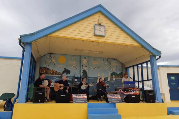 Dark Island playing at Stonehaven Outdoor Pool Aqua Ceilidh, summer 2022
