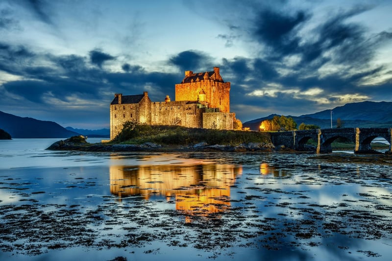 This castle rests at the meeting point of Lochs Alsh, Long and Duich, very close to the village of Dornie. The name which means “Island of Donan” is said to be connected to the 6th century Irish Saint Bishop Donan.