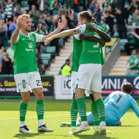 Dylan Vente celebrates with his Hibs team-mates after scoring off the bench against Raith Rovers. (Photo by Ross Parker / SNS Group)