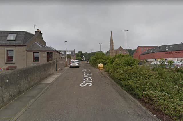 Emergency services tackle ongoing fire in Dundee as people are urged to avoid the area