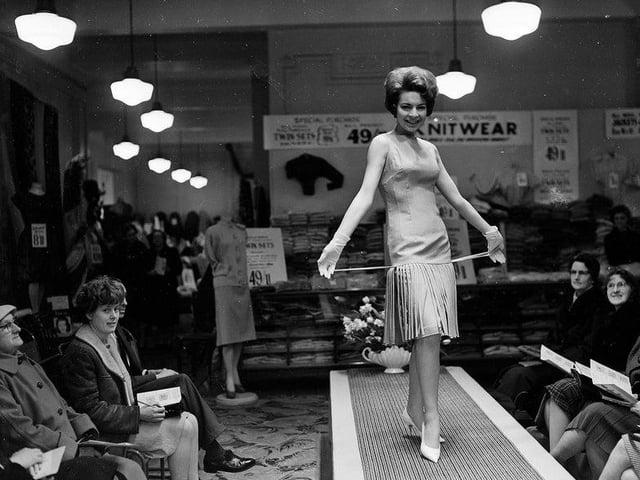 J&R Allan was a silk merchant and draper. Here you can see a fashion show and mannequin parade in 1962.