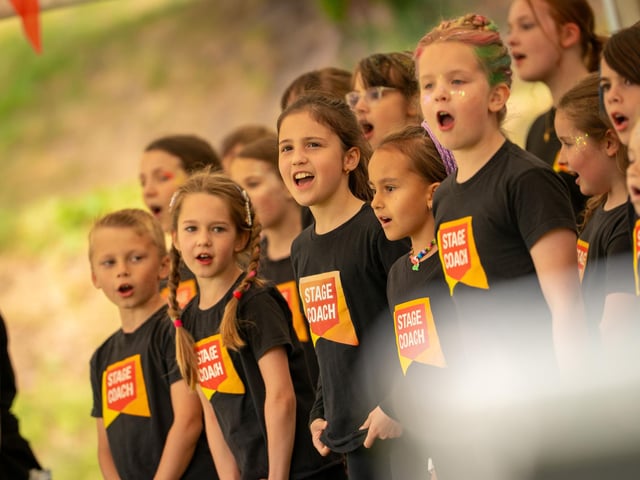 Stagecoach Edinburgh students performing live to the crowds