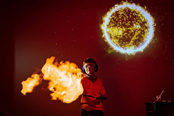 A hydrogen filled balloon is used to replicate the sun