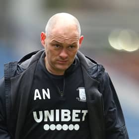 Alex Neil is the bookmakers' favourite to be the new Hibs manager.