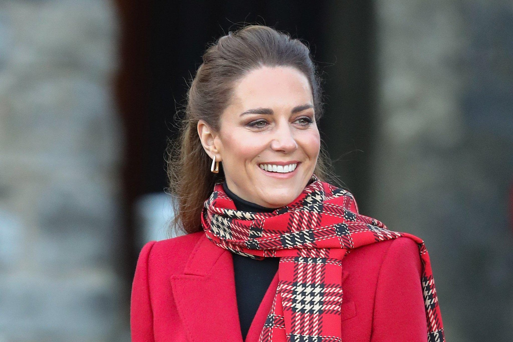 Kate promises to turn up in pink dress for Scots youngster Mila Sneddon