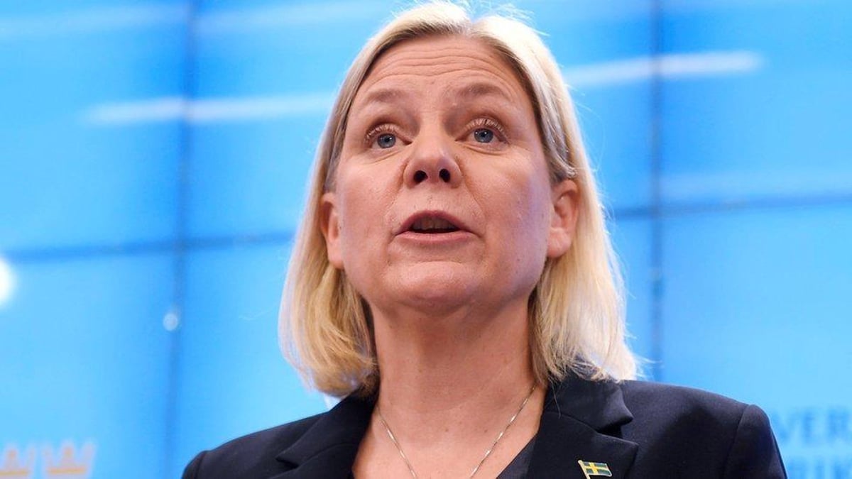 Swedish PM formally resigns after right-wing bloc wins vote by a thin margin