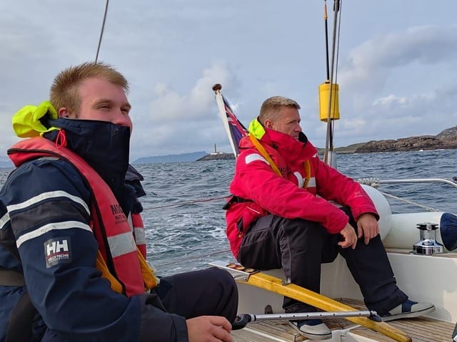 Lt Angus Lapslie and Cpl Steve Macintyre rounding Ardnamurchan Point
