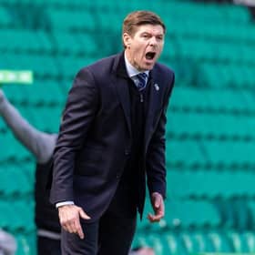 Steven Gerrard issues intructions to his Rangers players during their 1-1 draw against Celtic at Celtic Park on Sunday afternoon. (Photo by Alan Harvey / SNS Group)