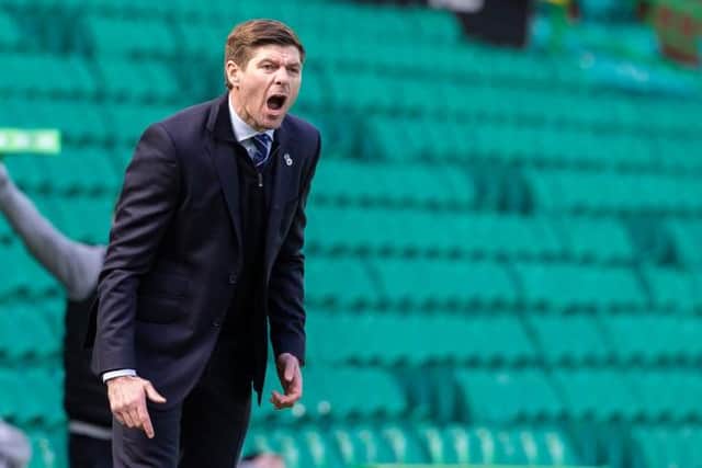 Steven Gerrard issues intructions to his Rangers players during their 1-1 draw against Celtic at Celtic Park on Sunday afternoon. (Photo by Alan Harvey / SNS Group)
