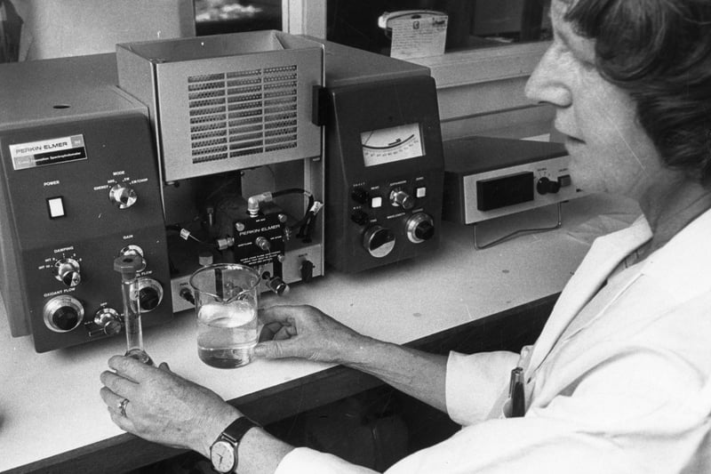 The first instrument for measuring platinum, 1975 (Picture Sheffield ref no S40069)