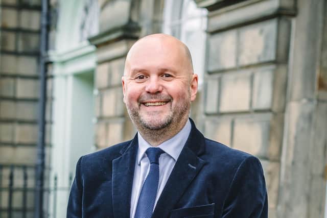 Livingston-based Wine Importers, part of the Murray Capital Group, has appointed Neil Renton as managing director.