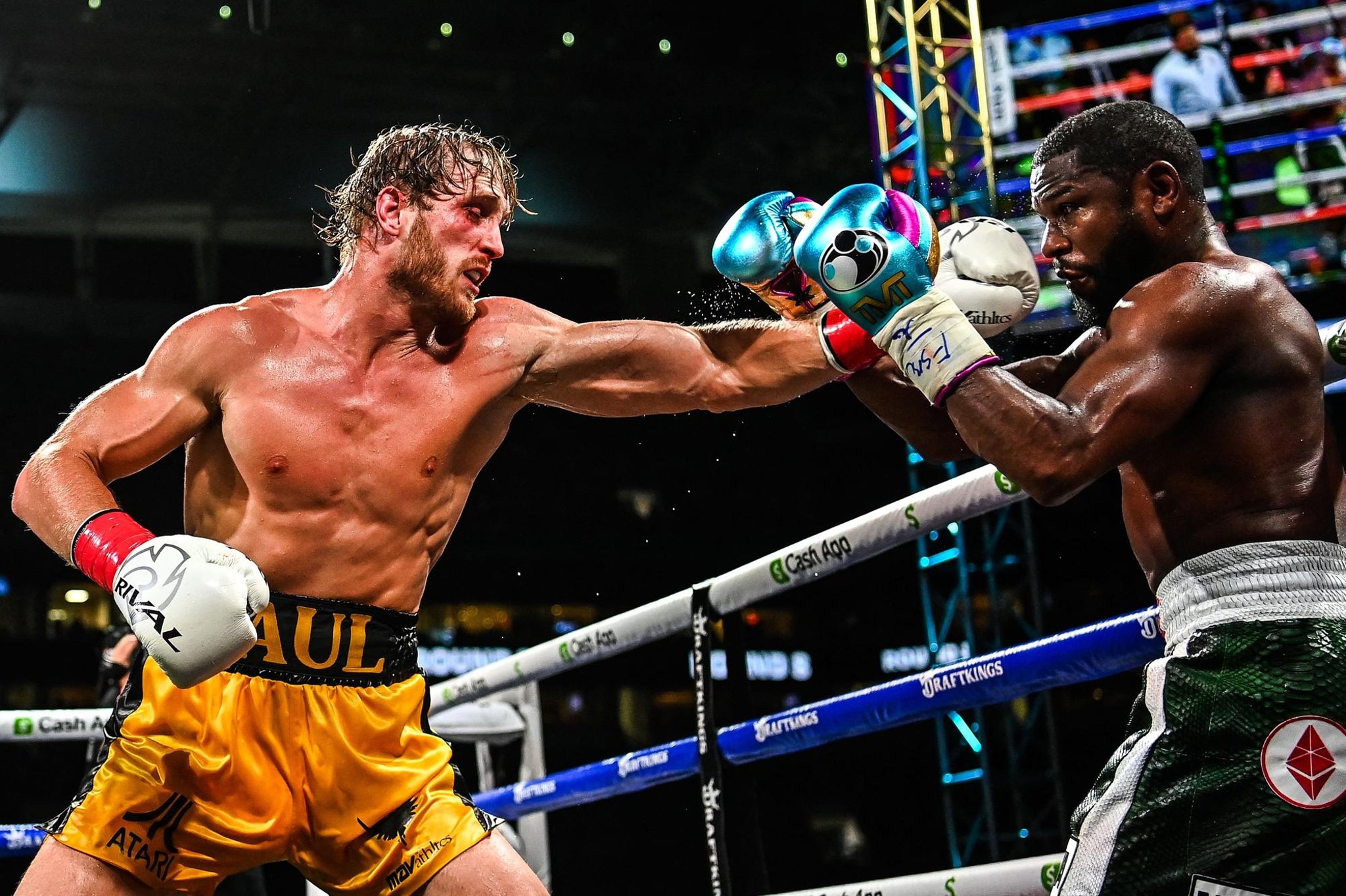 Floyd Mayweather Vs Logan Paul Youtube Sensation Goes The Distance Against One Of The Goats The Scotsman Floyd Mayweather Vs Logan Paul Youtube Sensation Goes The Distance Against One Of The Goats The Scotsman