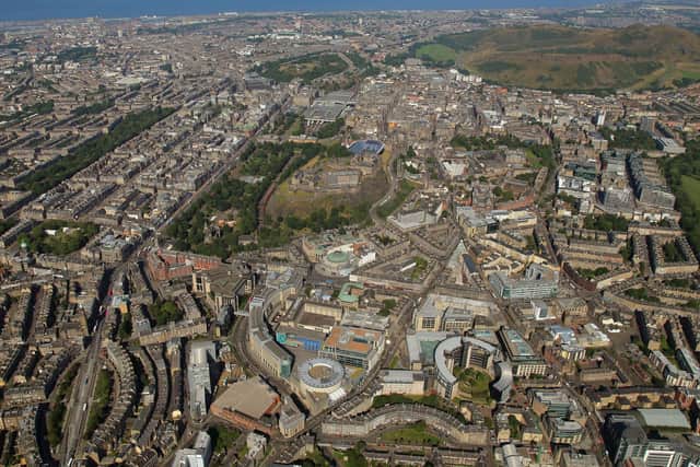 Edinburgh scored a total of 120 out of 200, placing it in the top ten cities, thanks to its high number of business grants and percentage of highly educated workers. It also has one of the fastest average broadband speeds in the country, according to the study from Hitachi Capital Invoice Finance.