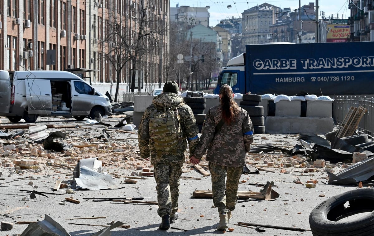 As Russia wages war on Ukraine, we must, like Orwell in 1939, realise that some wars have to be fought – Joyce McMillan
