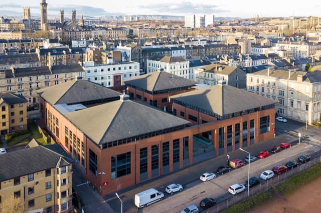 The University of Glasgow has acquired Pavilions 3 and 4 of the Berkeley Square office complex on Berkeley Street in the west end, totalling 30,740 square feet.