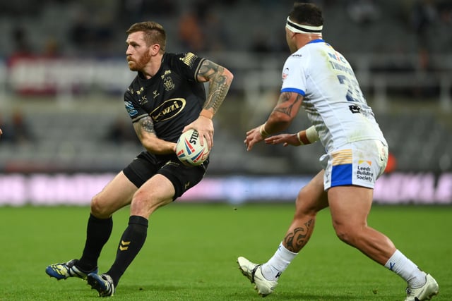Marc Sneyd says his decision to leave Hull FC and join Salford was due to the "security over the next few years" that Red Devils offered rather than the rugby side (Serious About Rugby League)