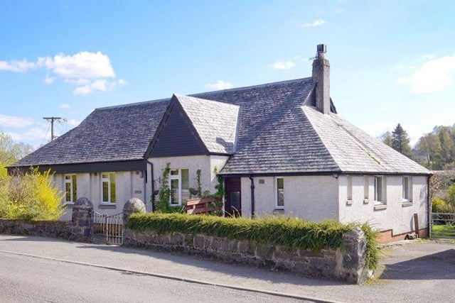Bright and spacious four-bedroom bungalow located in the charming village of Aberfoyle, surrounded by picturesque countryside in the heart of the Trossachs. Offers Over £324,000.