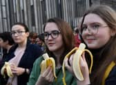 Al fresco bananas with nary a knife or fork in sight (Picture: Janek Skarzynski/AFP via Getty Images)