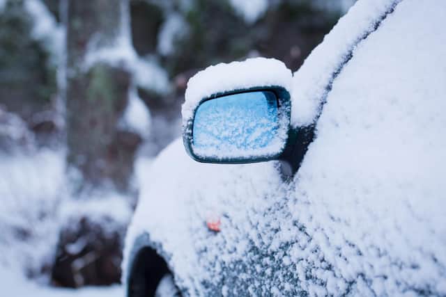 Many drivers spend too much time defrosting their cars in the mornings. 