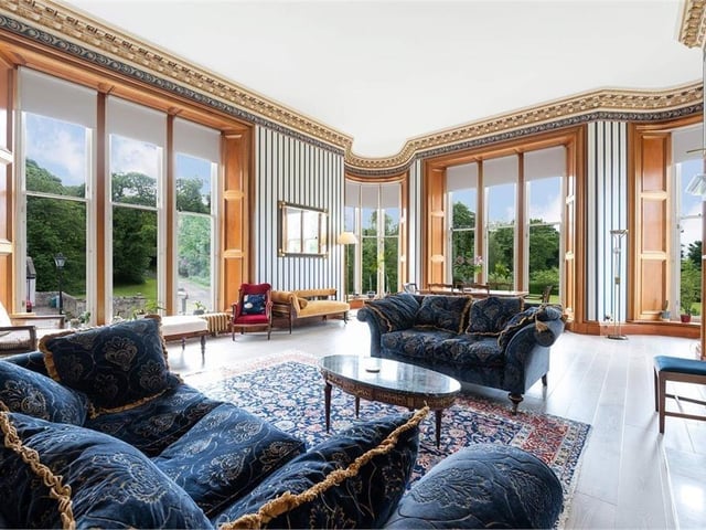 Lounge.