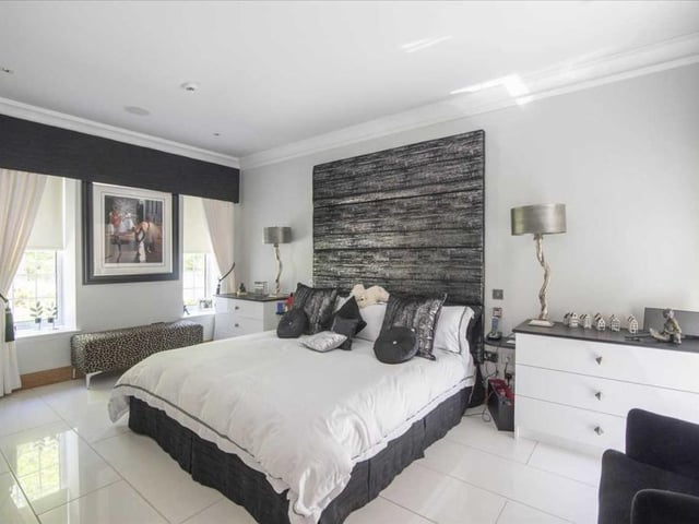 Annexe - bedroom.